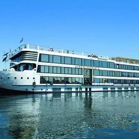Nile Youth Hotel Luxor Luaran gambar