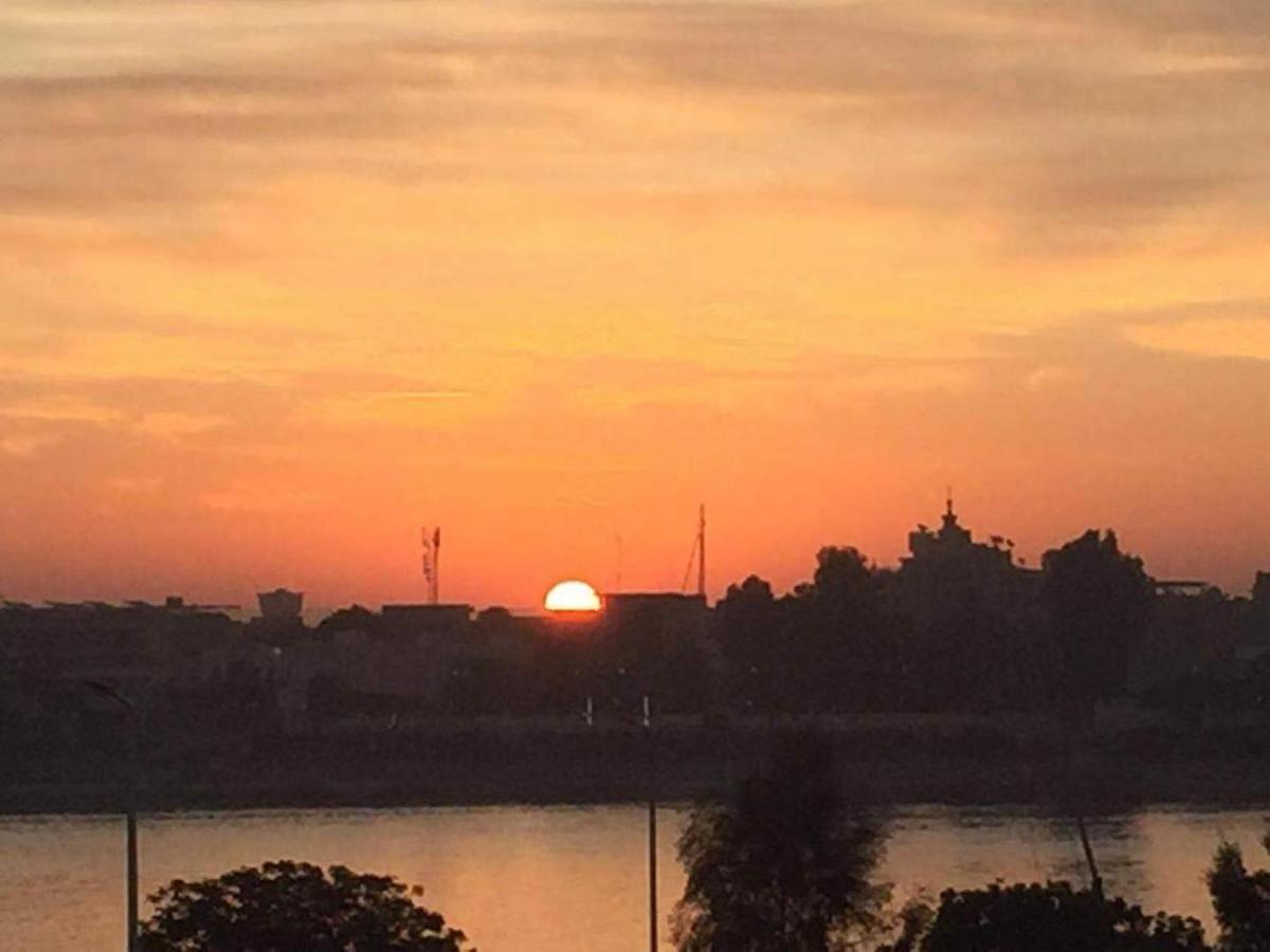 Nile Youth Hotel Luxor Luaran gambar